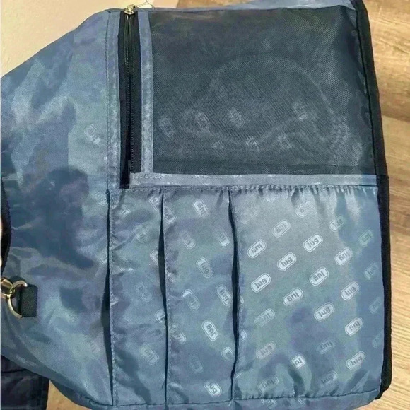 Lug Shoulder Bag - Picture 8 of 10